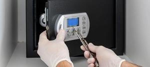 Вскрытие электронных сейфов